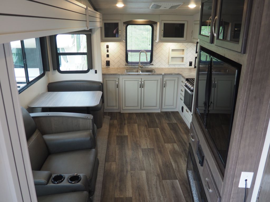 2021 Keystone RV cougar 29mbs