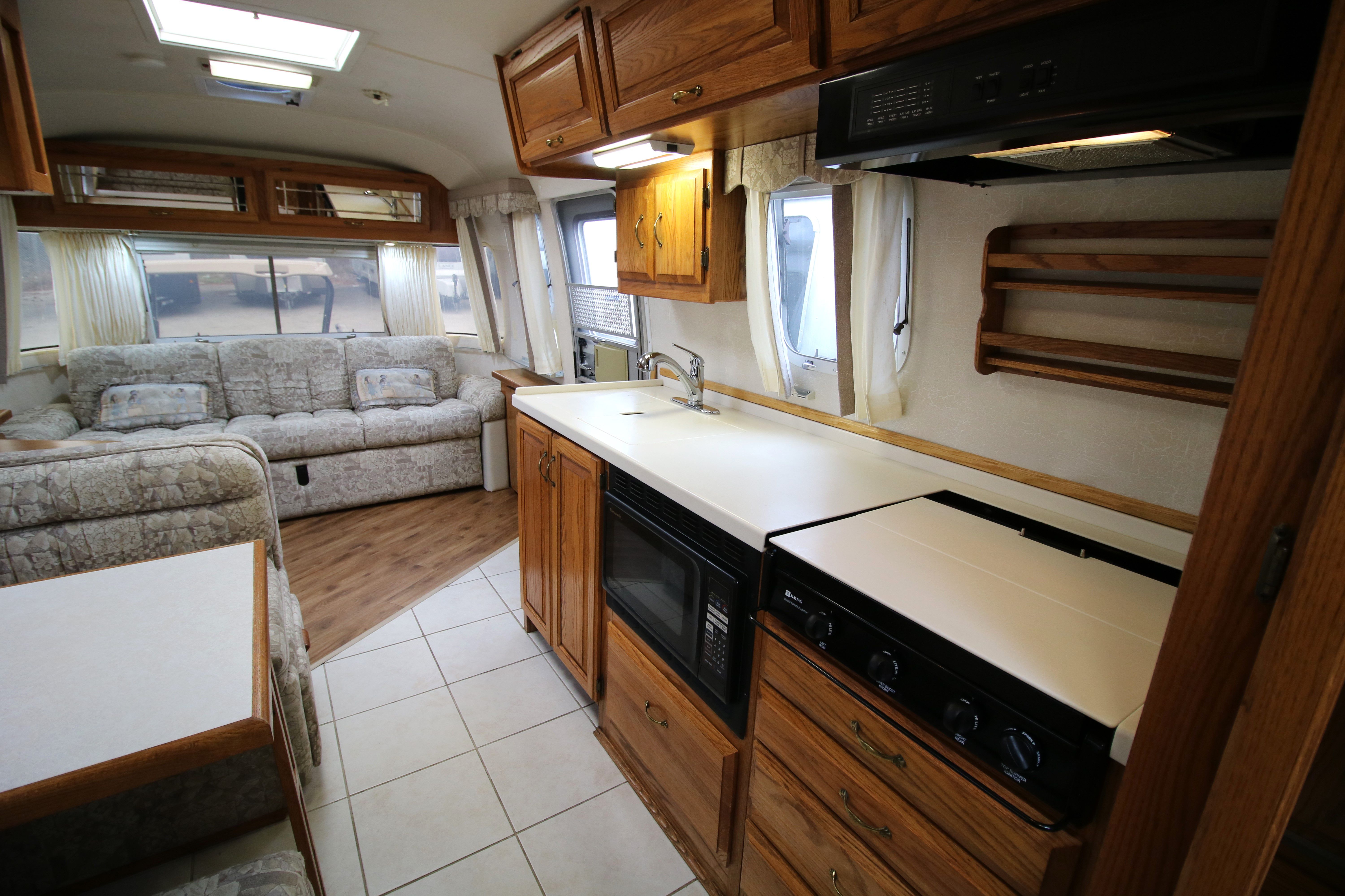 2000 Airstream excella 30rbq