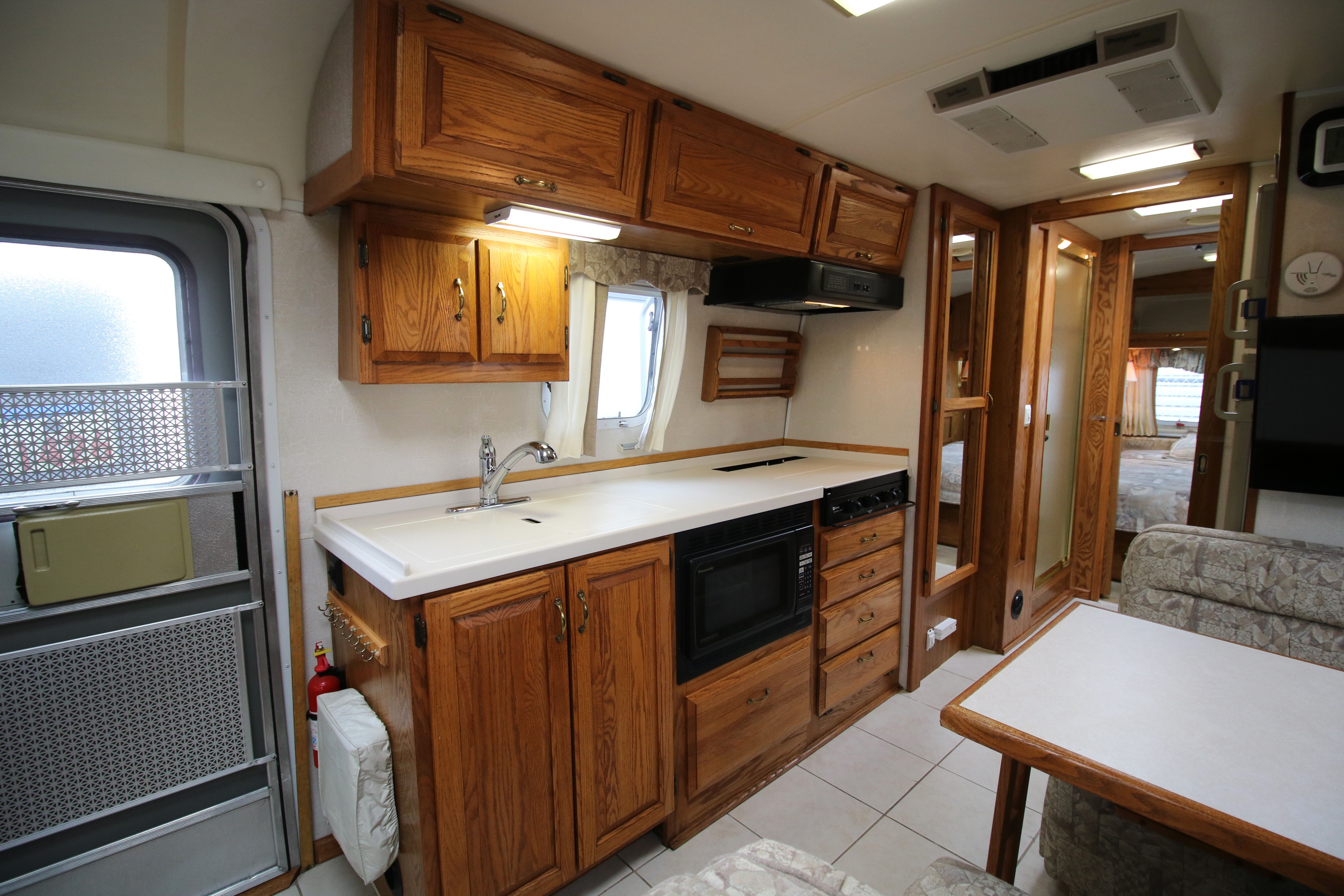 2000 Airstream excella 30rbq