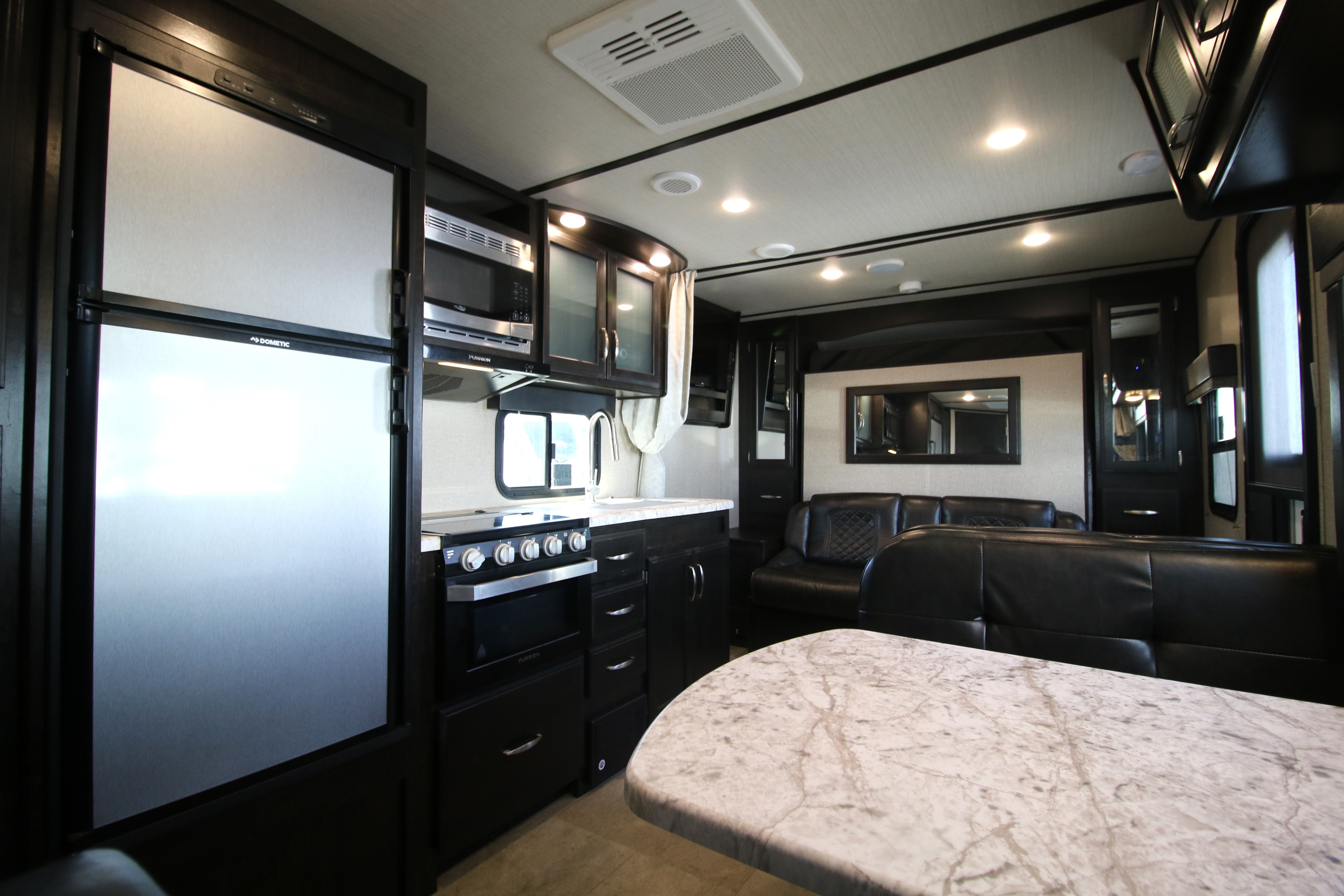 2019 Grand Design RV imagine 21bhe