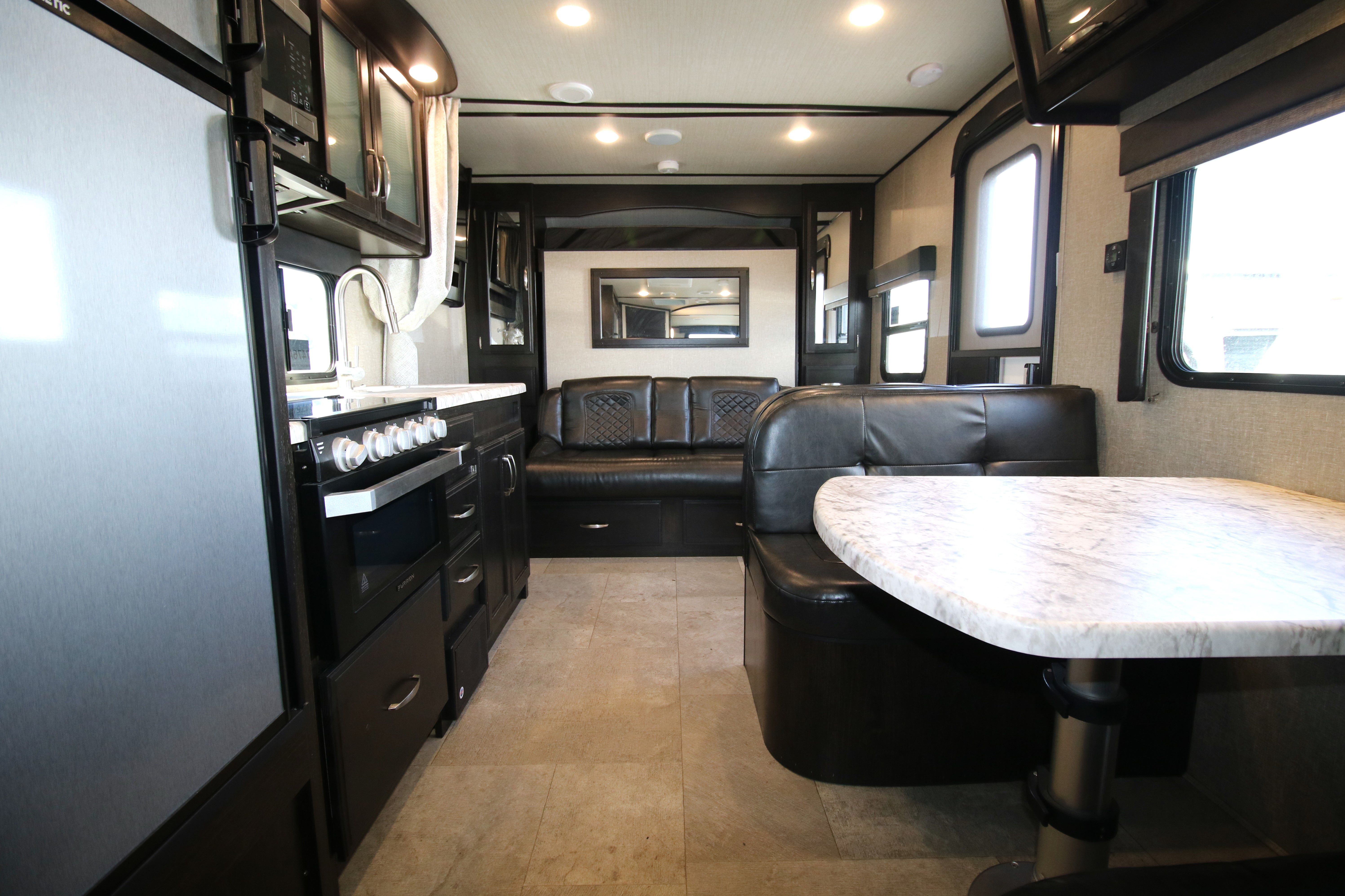 2019 Grand Design RV imagine 21bhe