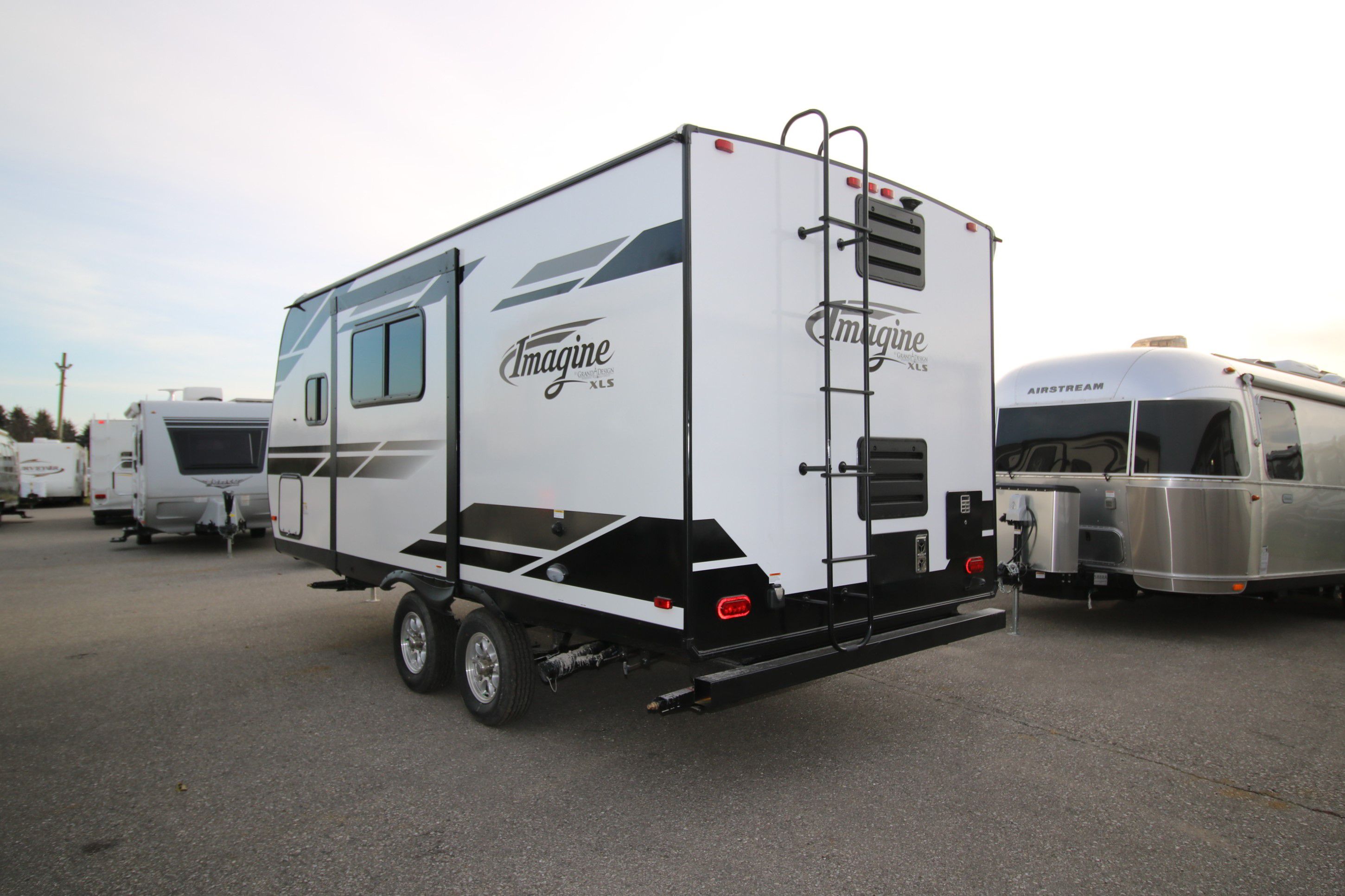 imagine 17 ft travel trailer