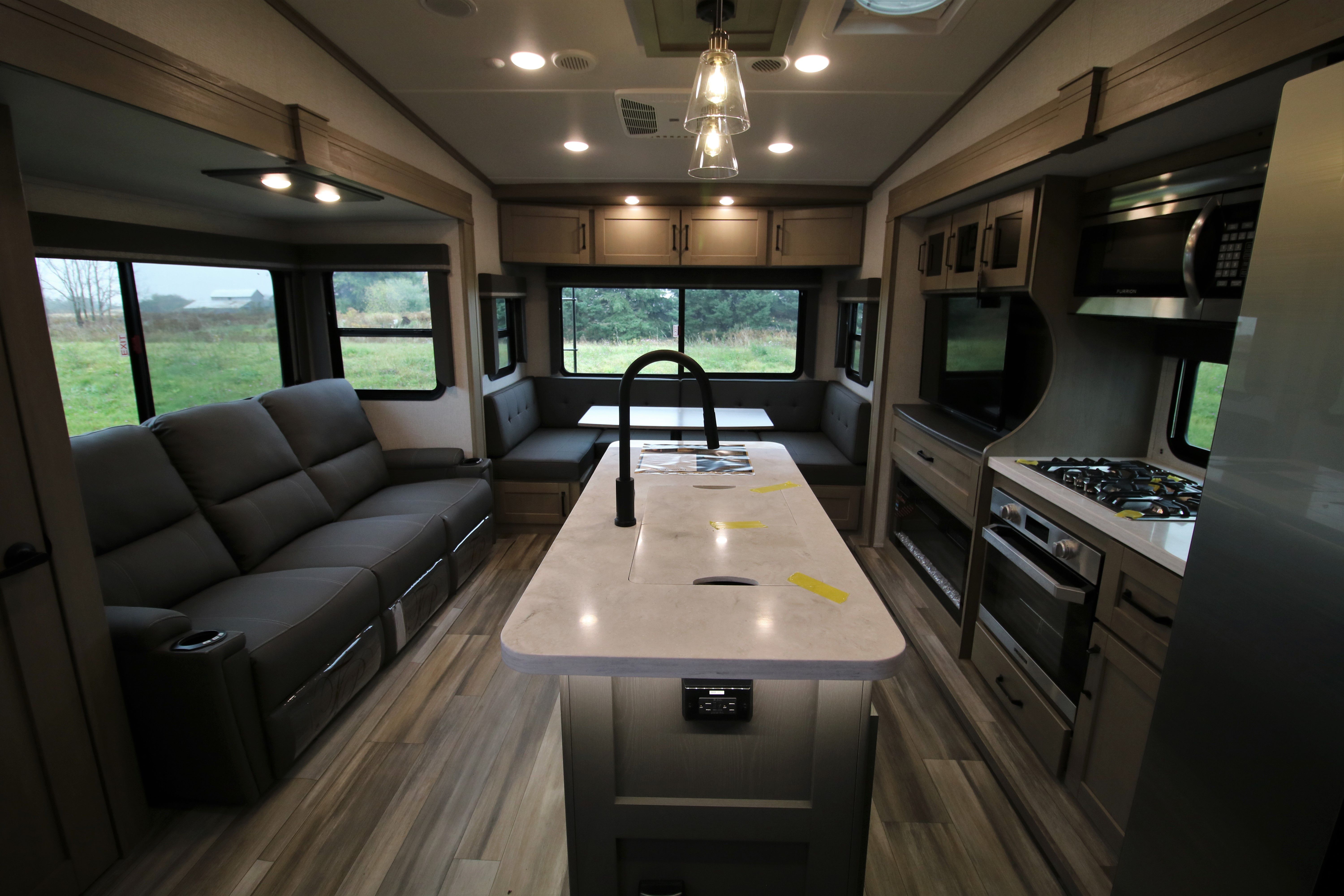 2023 Grand Design RV reflection 324mbs