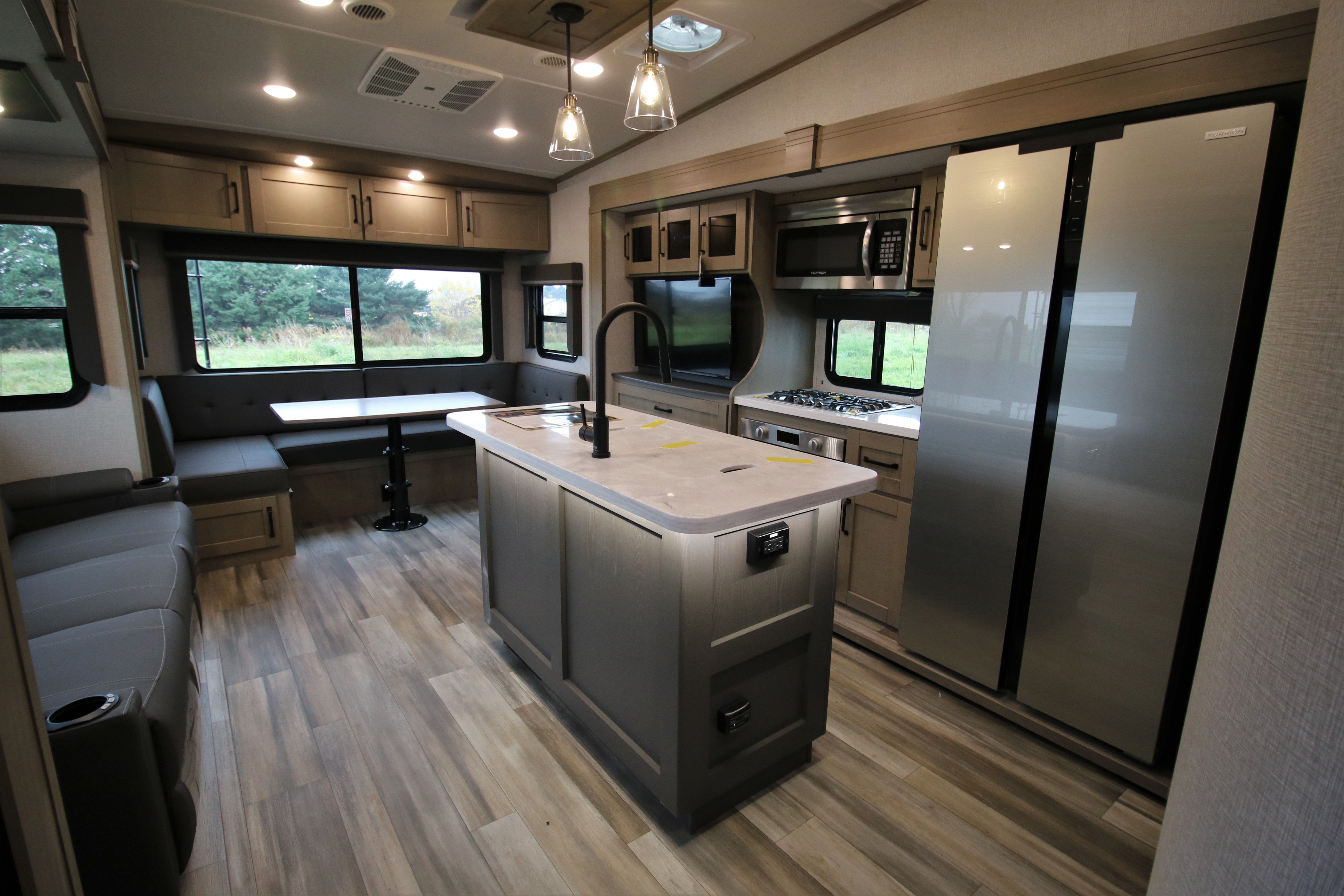 2023 Grand Design RV reflection 324mbs