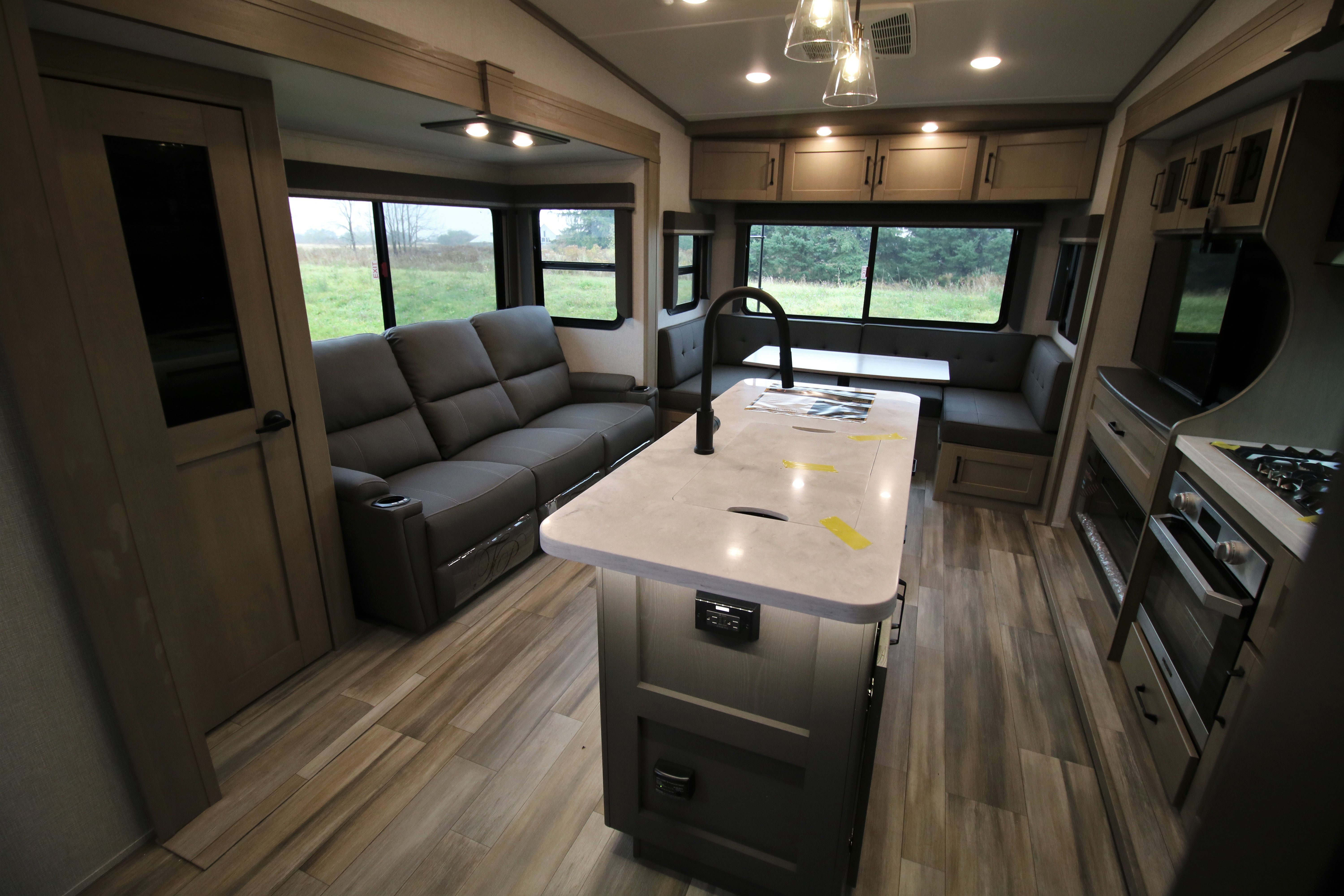 2023 Grand Design RV reflection 324mbs