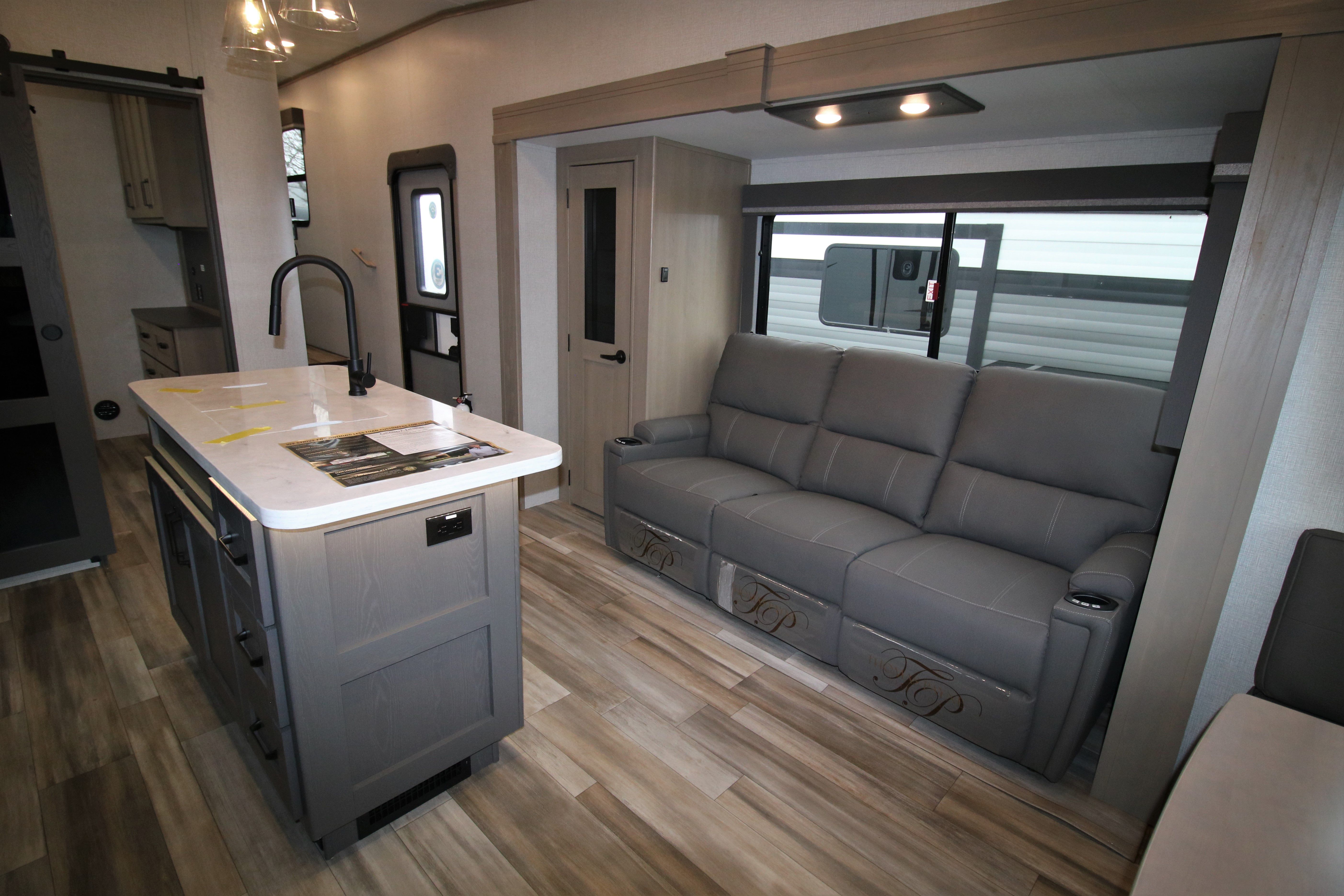 2023 Grand Design RV reflection 324mbs