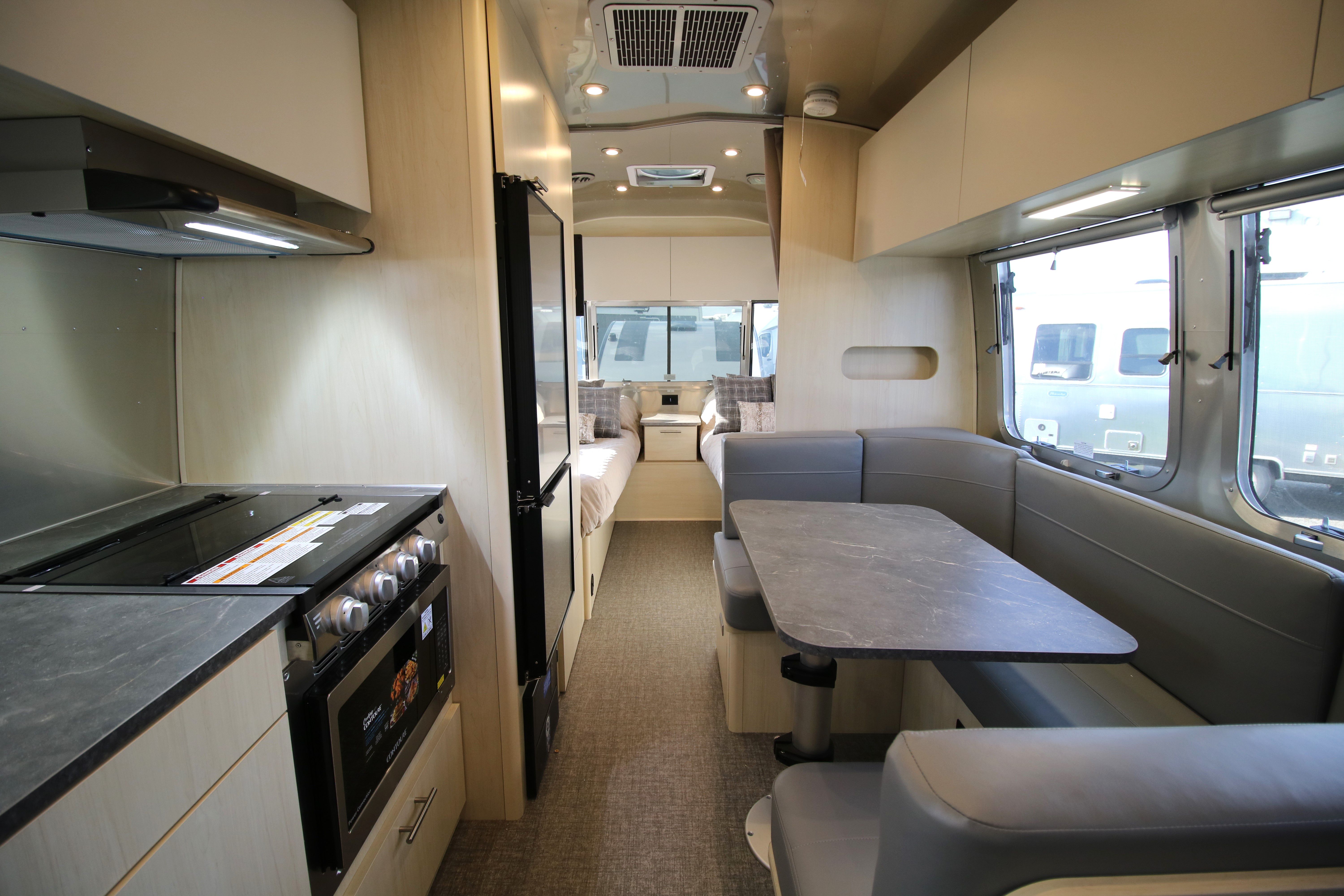 2024 Airstream flying cloud 23fb