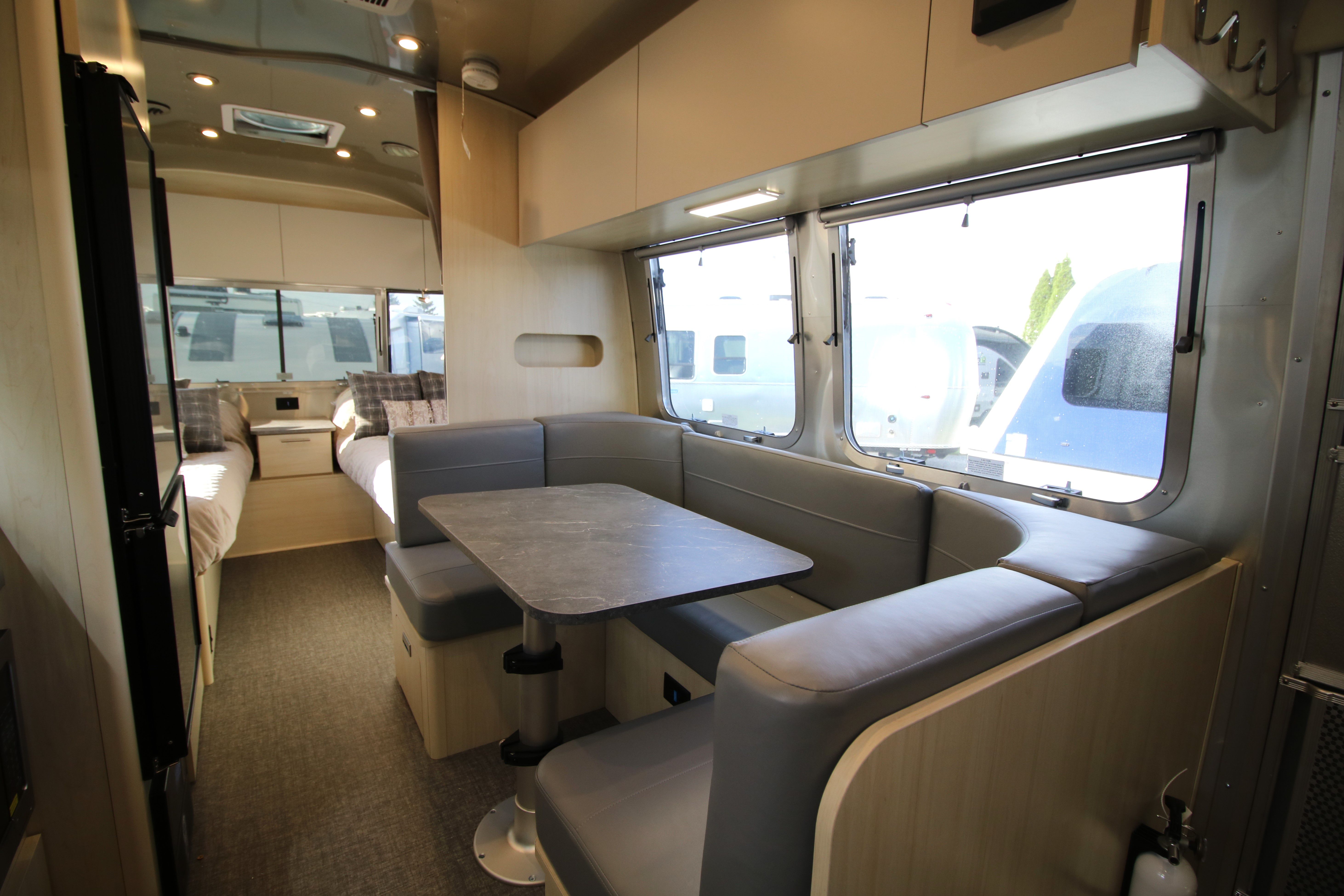 2024 Airstream flying cloud 23fb