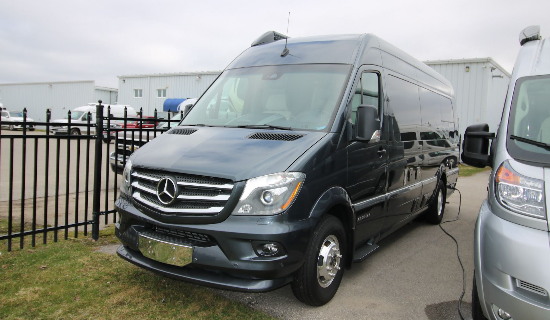 New and Used RV Motorhomes Bs for Sale - RVHotline Canada RV Trader Airstream Interstate 19 Vs Pleasure Way Ascent