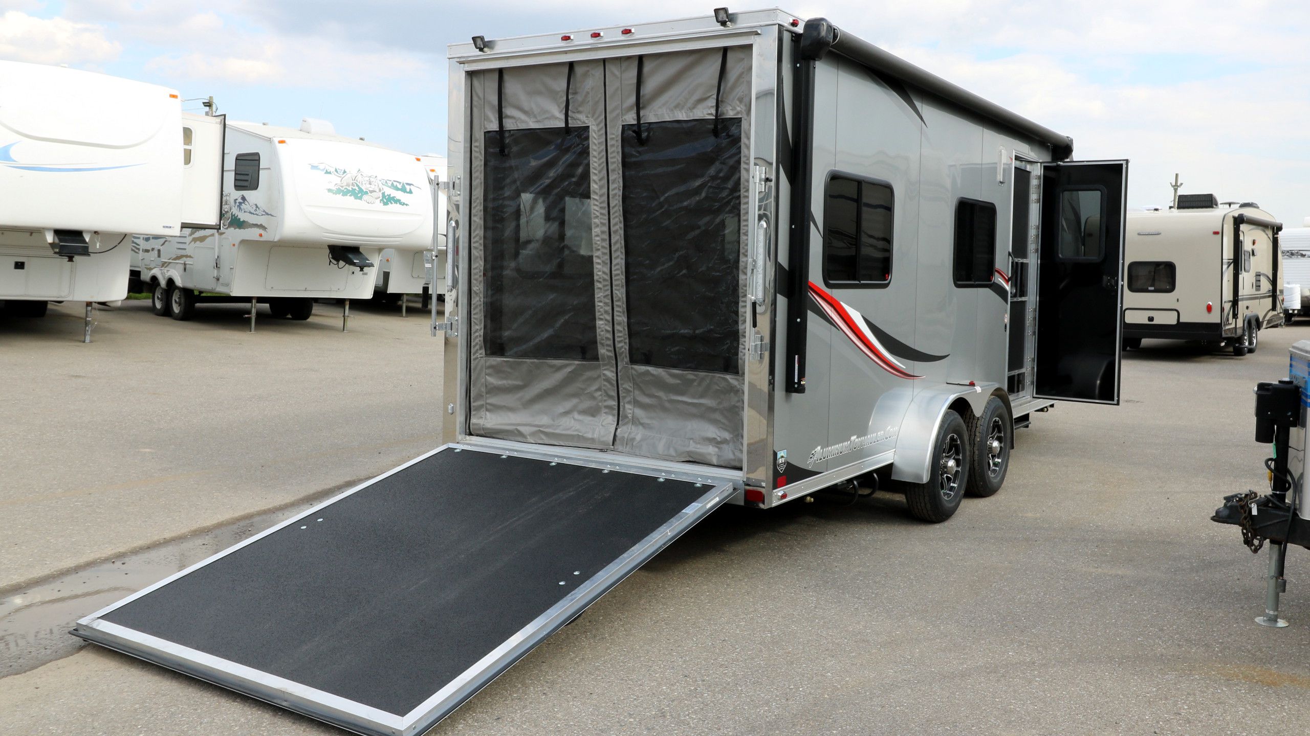 Toy Haulers Under 20 Feet - 2017 Sportsmen Classic 140TH Ultra