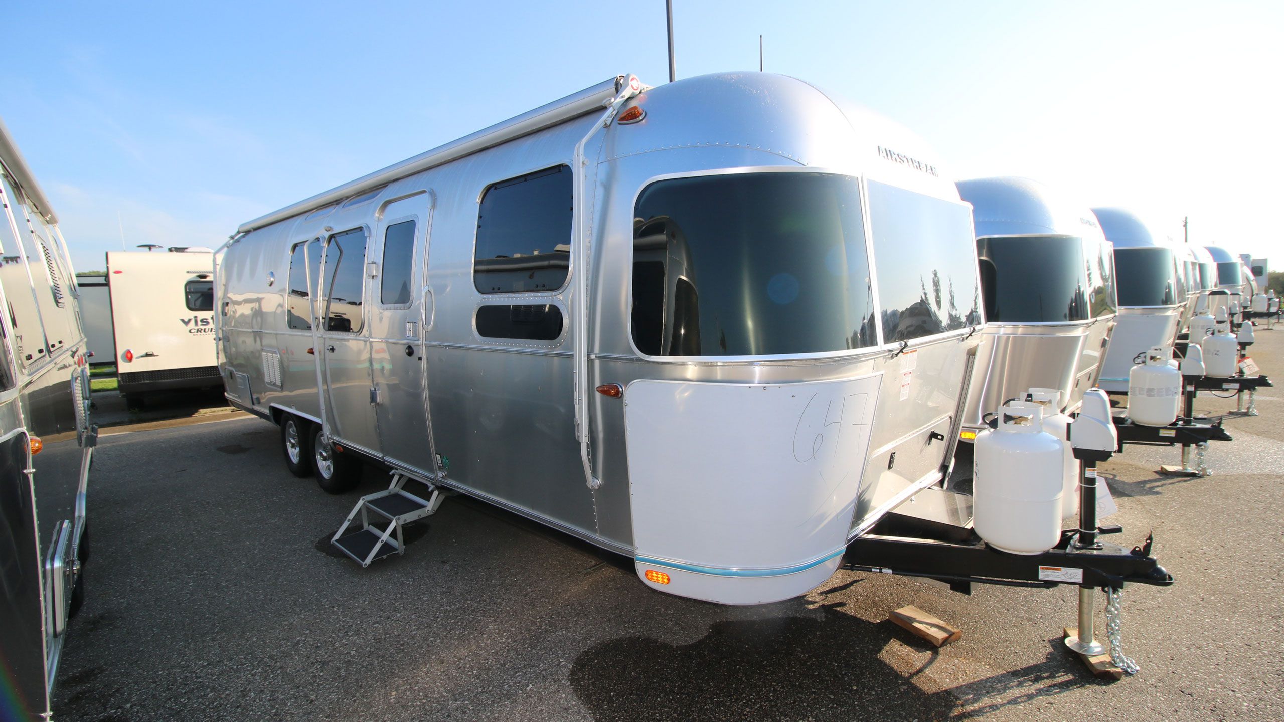 Flying Cloud Travel Trailers - Can-Am RV Centre