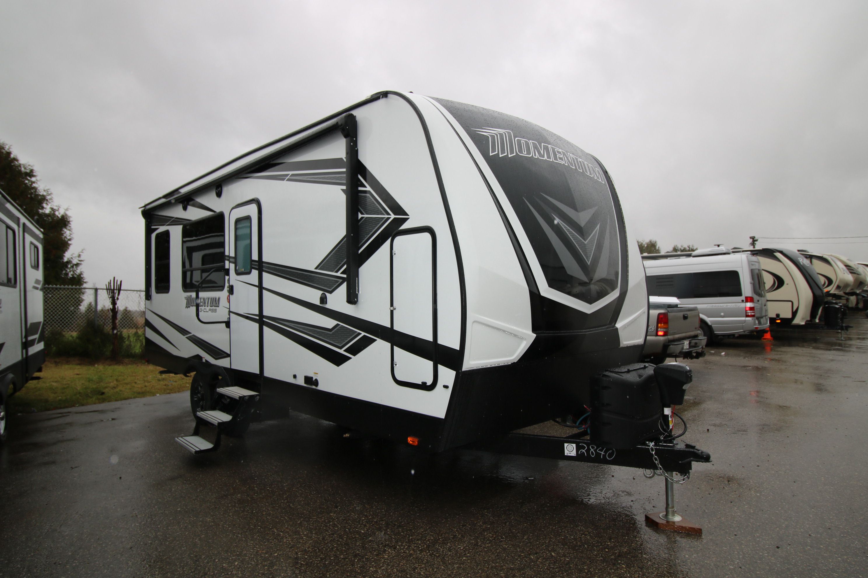 Momentum Toy Haulers - Airstreams | Campers | Can-Am RV ...