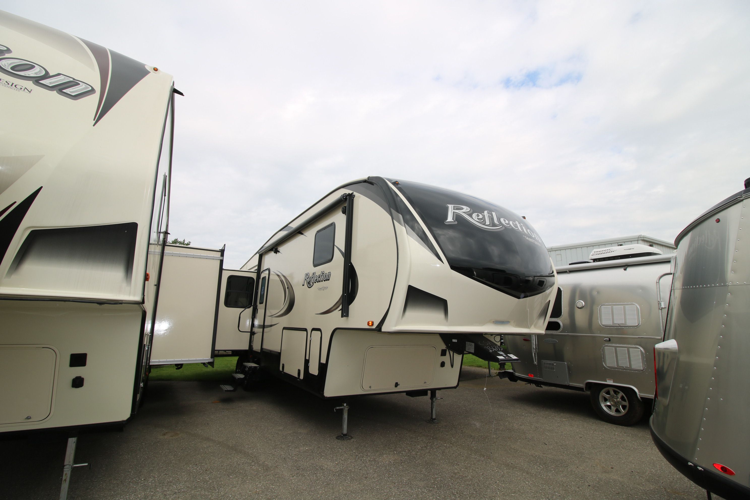 travel trailers for rent ontario