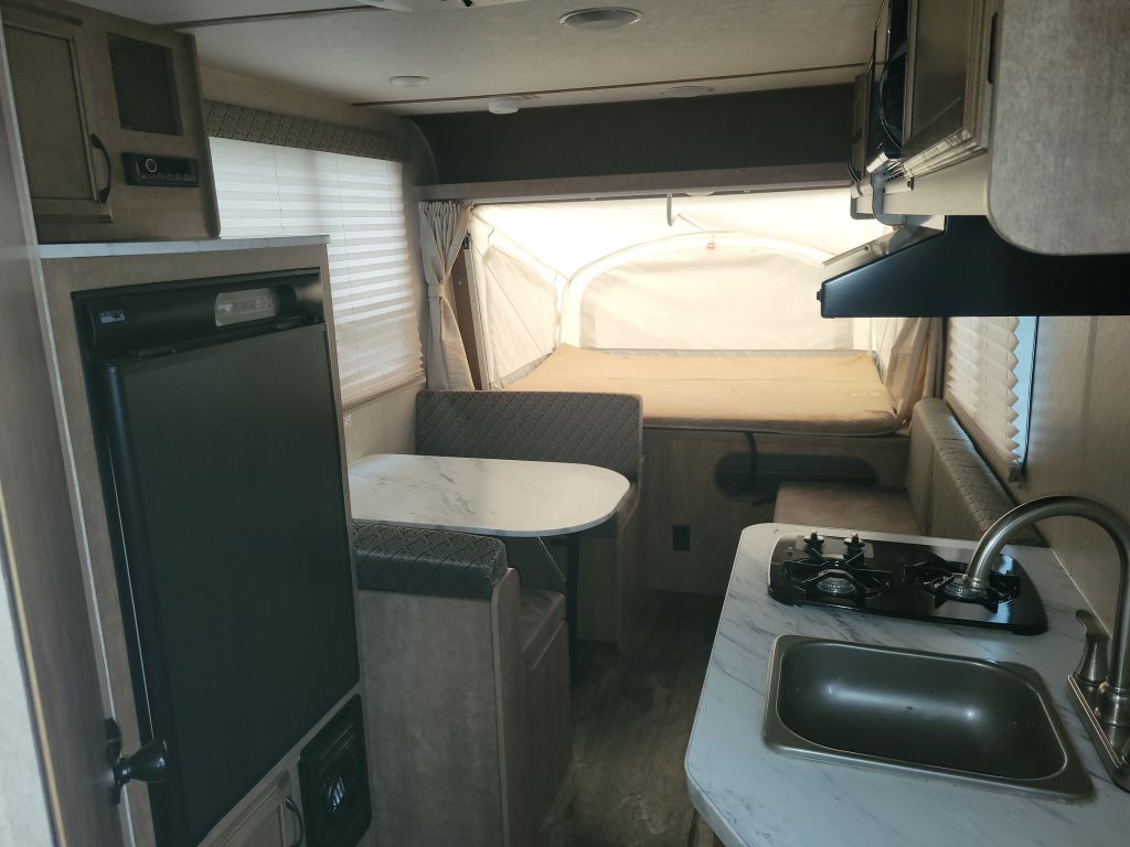 2018 Starcraft RV launch 16rb