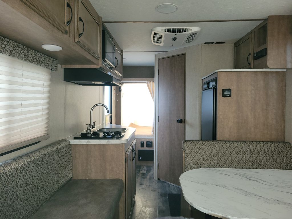 2018 Starcraft RV launch 16rb