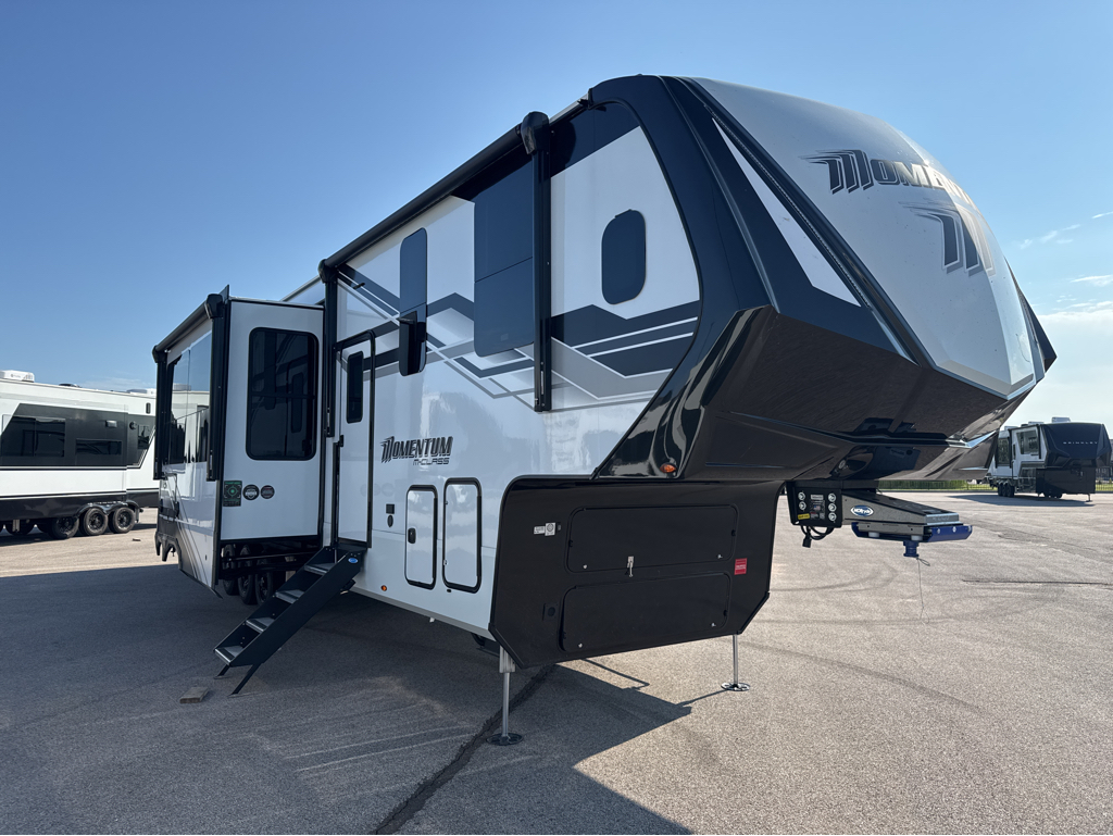 2026 MOMENTUM M-CLASS 395MS