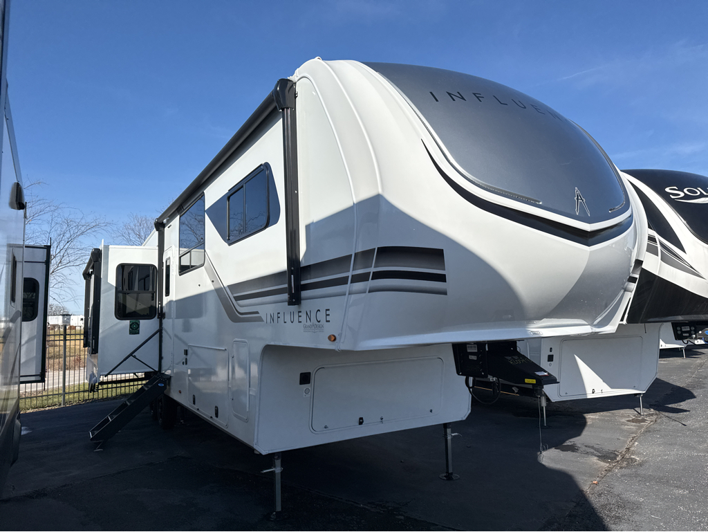 2025 INFLUENCE 3203GK