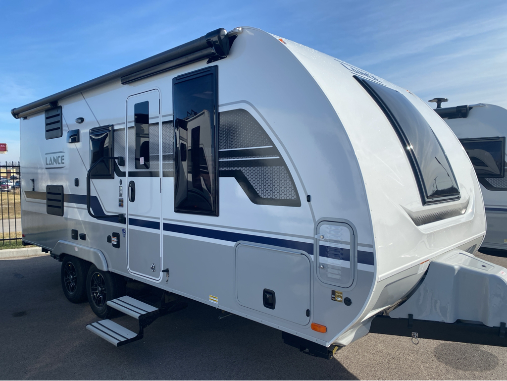 2016 Airstream Flying Cloud 25rb QUEEN Bill Thomas Camper Sales