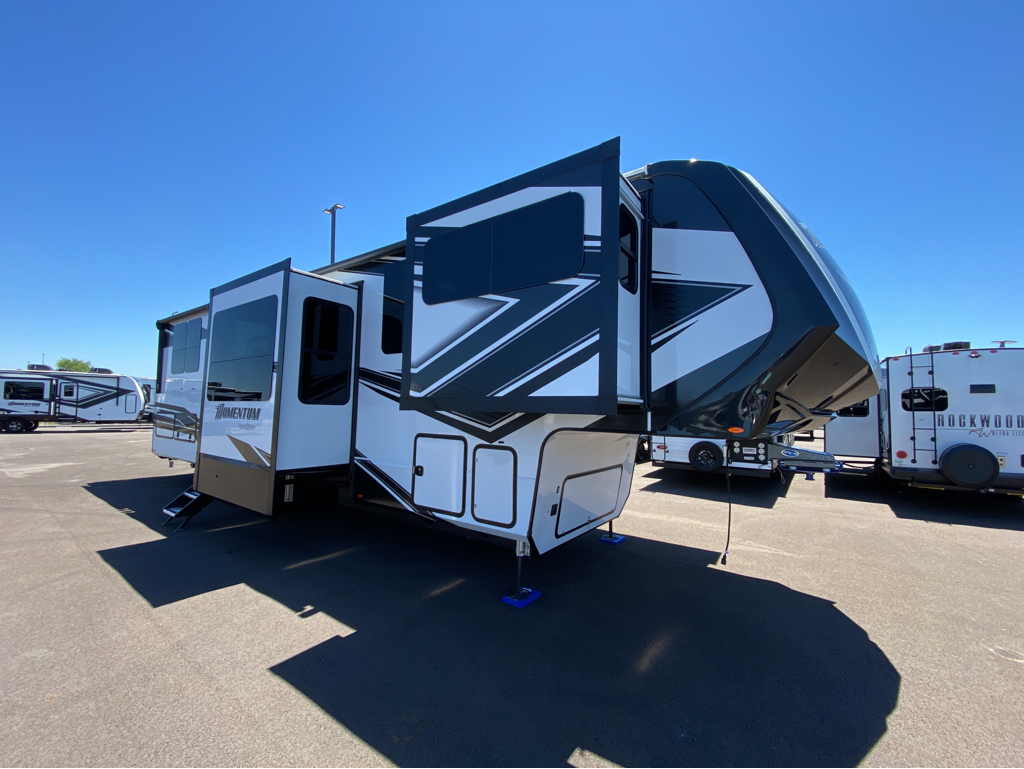 Momentum Toy Haulers Bill Thomas Camper Sales Missouri
