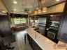 2018 PALOMINO RV COLUMBUS 298RL - Image 8 of 30