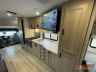 2025 FOREST RIVER SUNSEEKER 2550DSLE - Image 12 of 30