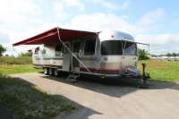 1997 AIRSTREAM AIRSTREAM AMERICAN LEGEND NORMAN ROCKWELL EDITION 34RBQ - London RV Details page
