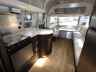 Image 12 of 21 - 2017 AIRSTREAM INTERNATIONAL SIGNATURE 25FBT - CAN-AM RV