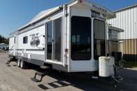 2014 WILDWOOD DLX 353FLFB - Waterford RV Details page
