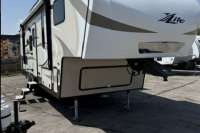 2018 KEYSTONE COUGAR HALF-TON EAST 25RES - St. Thomas RV Details page